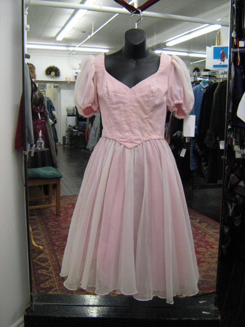 1940's dress pale pink.jpg