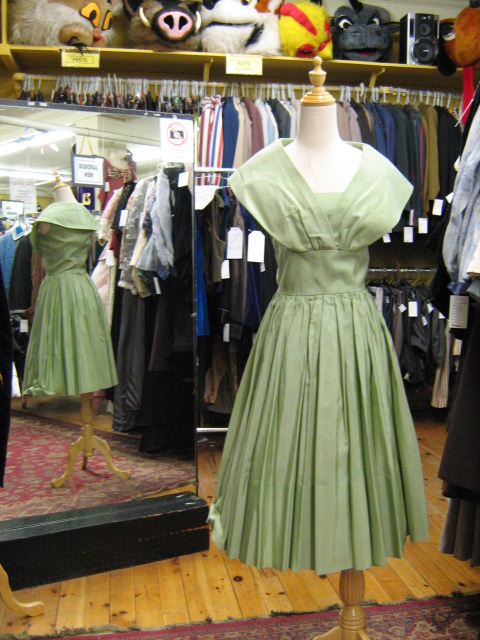 1950's dress pale green.jpg