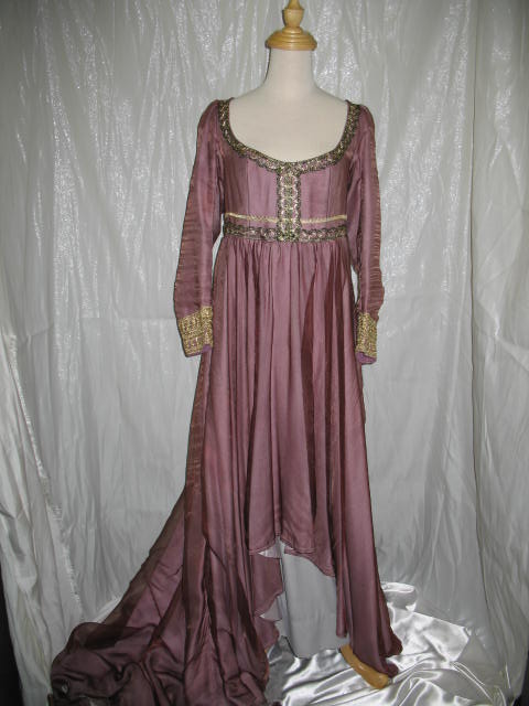Dress Medieval pink.JPG